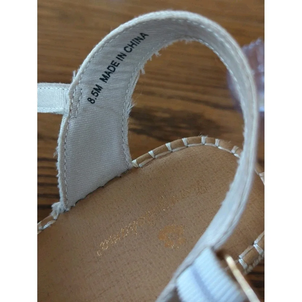 Tommy Bahama Daphne Wedge Espadrille Womens 8.5 Beige Eyelet Scalloped‎ Strap